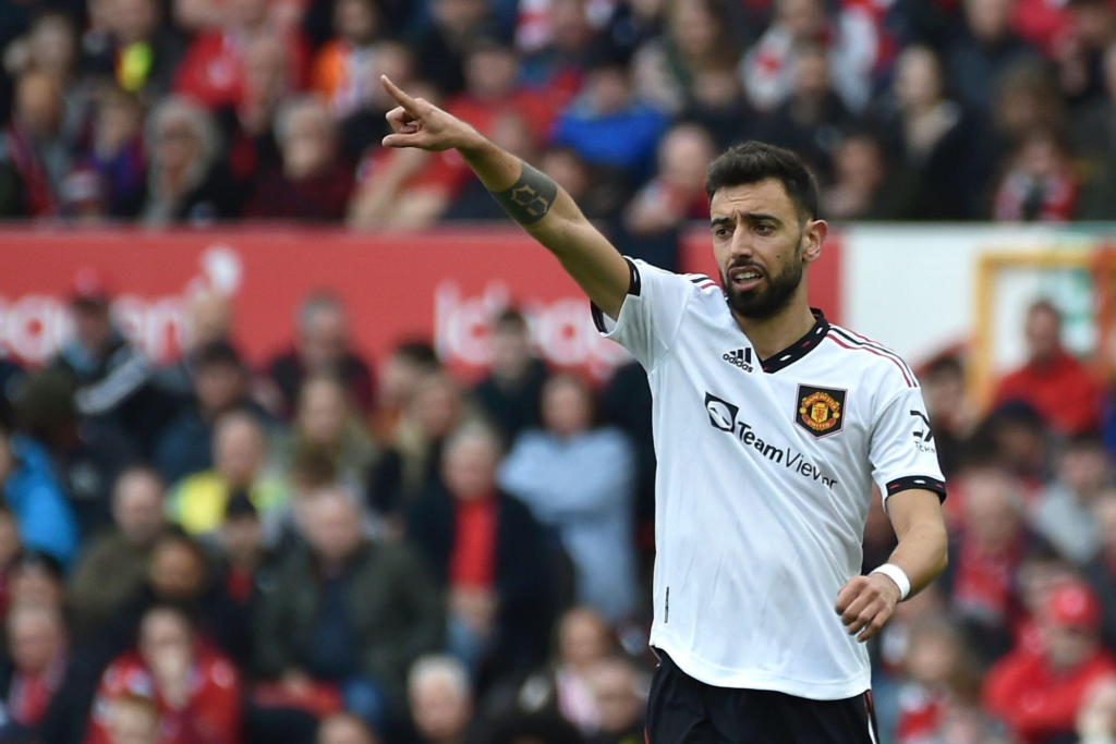 FPL Gameweek 32 Transfer Tips: Two Players to HOLD ~ Bruno Fernandes