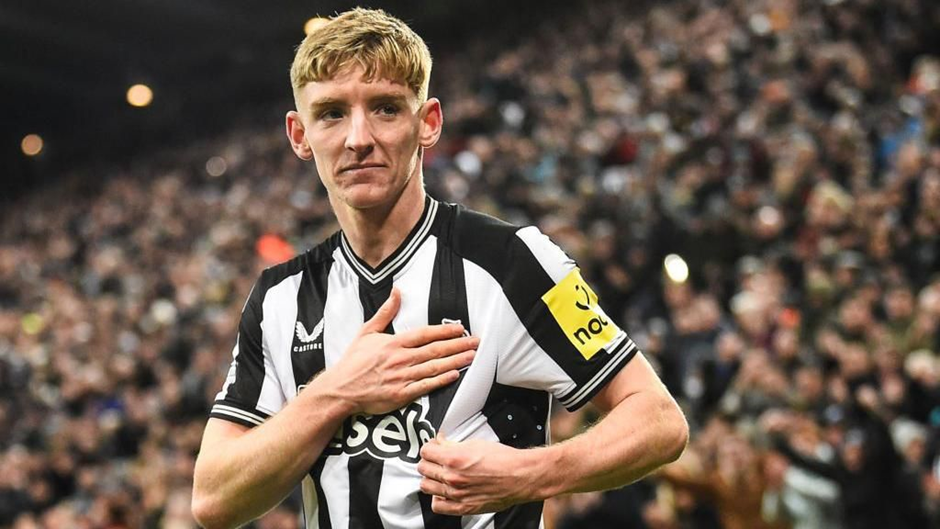 FPL Gameweek 33 Transfer Tips: Players to Hold-Anthony Gordon