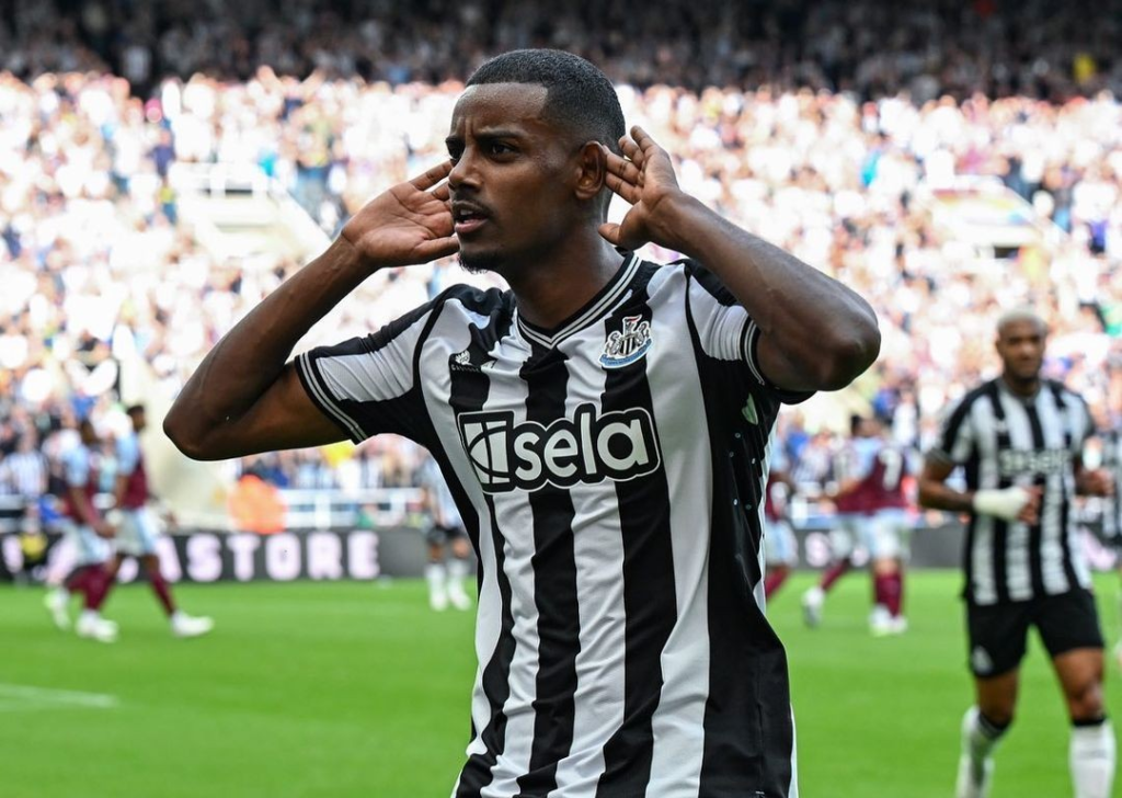 FPL GW12 Transfer Targets - Alexander Isak